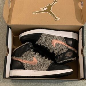 Air Jordan 1 Retro High GG Size 5.5Y